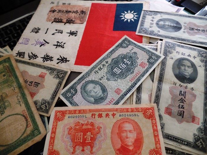 Currency, bills from 1930-40 world wide