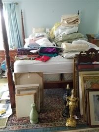 Vintage Four Poster Bed. Queen Mattress/Box Spring. Lots of Linens. Carpets. 