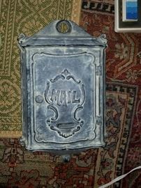 Reproduction Mail Box 