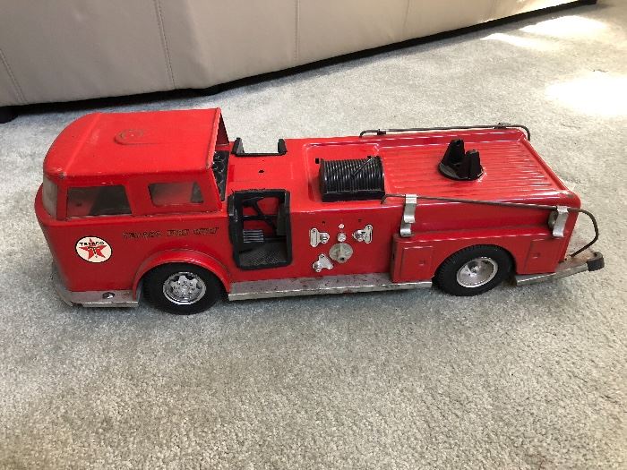 Buddy “L” Texaco Fire Chief Truck