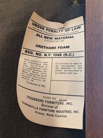 Mid Century Modern Dinning Room Table & 6 Chairs- (2 host)