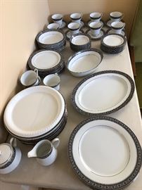 Noritake Segovia Dish Set