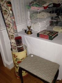 Vanity bench and linens