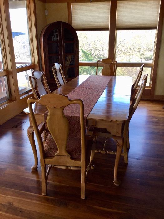 Bob Timberlake Dining Table with 6 chairs (6'4) 