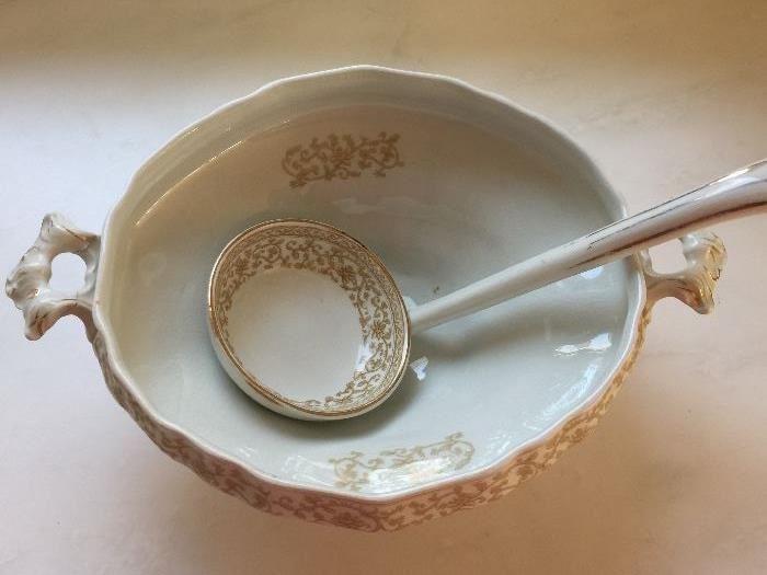 12. Vintage Wilkinson Worcester Porcelain Soup Tureen w/ Ladle & Lid