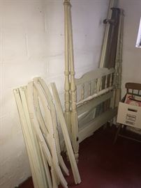 PAINTED CREAM CANOPY BED