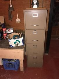 METAL FILE CABINET