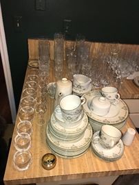CHINA / GLASSWARE