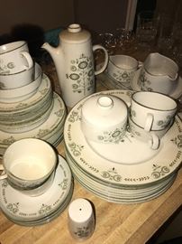 FRANCISCAN HERITAGE CHINA SET