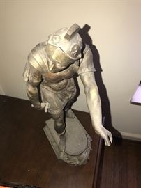 ANTIQUE KNIGHT WARRIOR STATUE