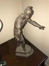 ANTIQUE KNIGHT WARRIOR STATUE