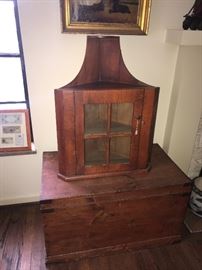 ANTIQUE 1900S WOODEN CHEST AND CORNER CABINET