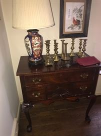 CHIPPENDALE MAHOGANY DRESSING TABLE -BROKEN LEG -SOLD AS IS