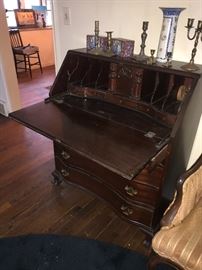 CHIPPENDALE MAHOGANY SLANT-TOP DESK
