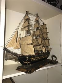 VINTAGE SHIP MODEL