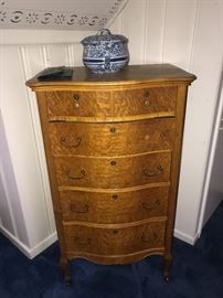MAPLE CURL DRESSER