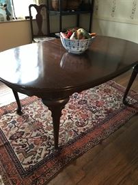 ETHAN ALLEN DINING TABLE