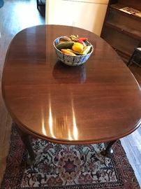 ETHAN ALLEN DINING TABLE