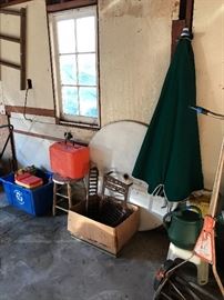 HAND TOOLS / YARD TOOLS / GARAGE ITEMS