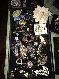 COSTUME JEWELRY
