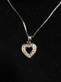 14K GOLD DIAMOND HEART NECKLACE
