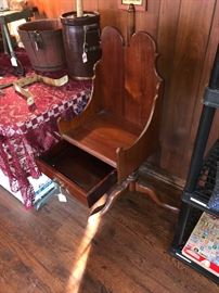CHIPPENDALE MAHOGANY SIDE STAND WITH DRAWER