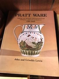 ANTIQUES AND COLLECTIBLES REFERENCE BOOKS