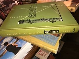 UNIVERSITY OF MICHIGAN 1960 YEARBOOK