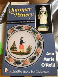 ANTIQUES AND COLLECTIBLES REFERENCE BOOKS