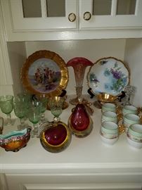 A sample of the china and glass.  Beautiful!