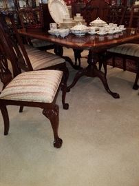 Ethan Allen dining table with 8 chairs and 2 leaves.  Gorgeous set with double pedestal table