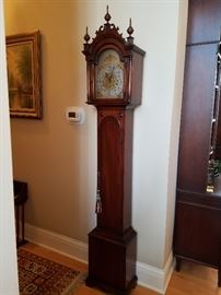 Colonial (Zeeland) mahogany clock.  Clock working but not striking.....   