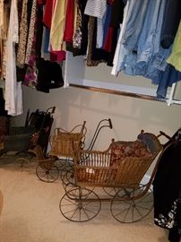 Doll buggy parade, from the side....