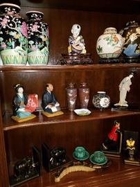 Oriental style decorative items, book ends