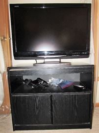 32 inch Sharp Flat Screen TV