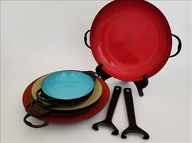  Vintage Caravelle Sizzling Servers  http://www.ctonlineauctions.com/detail.asp?id=691067