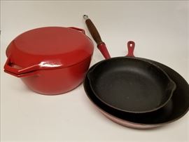  Red Dutch Oven & Pans  http://www.ctonlineauctions.com/detail.asp?id=691070