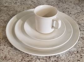  Johnson Brothers Ironstone China http://www.ctonlineauctions.com/detail.asp?id=691092