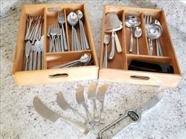  Utensil Set by Supreme Cutlery Japan  http://www.ctonlineauctions.com/detail.asp?id=691081