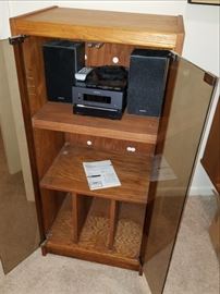 Sony Micro Hi-Fi Component System & Cabinet  http://www.ctonlineauctions.com/detail.asp?id=691148
