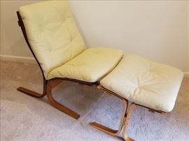  Ingmar Relling for Westnofa Siesta Chair & Ottoman  http://www.ctonlineauctions.com/detail.asp?id=691154