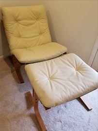  Ingmar Relling for Westnofa Siesta Chair & Ottoman  http://www.ctonlineauctions.com/detail.asp?id=691154