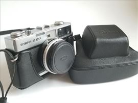  Olympus - 35 SP Film Camera & Seiko Lens  http://www.ctonlineauctions.com/detail.asp?id=691183