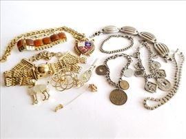 Costume Jewelry Assortment  http://www.ctonlineauctions.com/detail.asp?id=691409