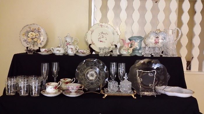 Miscellaneous glassware, Hull pitcher, Weller vase, Iris and Herringbone bowl