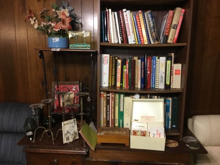 Books, shelving, decor