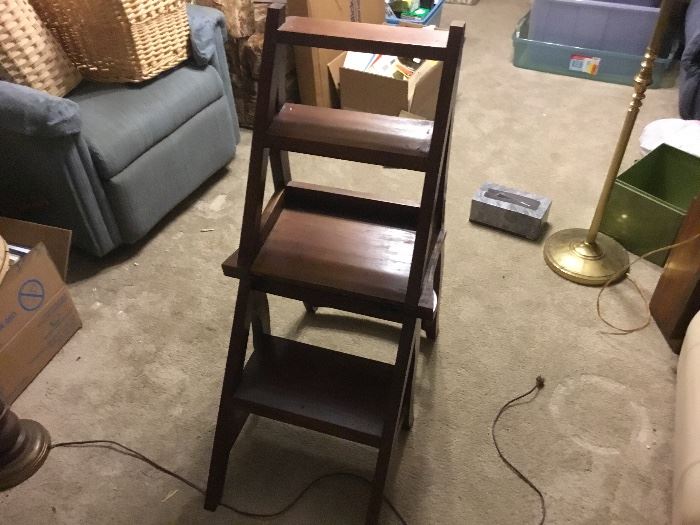 Chair that turns into a stool/small ladder