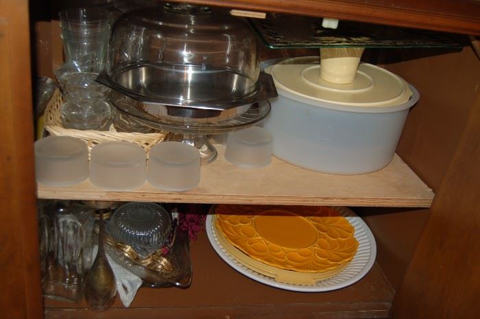 Misc Tupperware and bakeware 