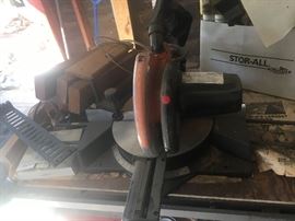 •	Gas lawn mower 
•	Compressor
•	Drills
•	Mita- saw
