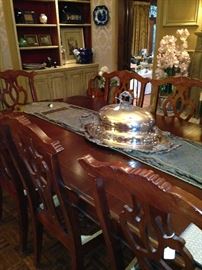 Dining table with 8 chairs; silver platted domed meat tray